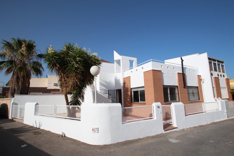 Bungalow in Los Altos. Ref:ks0316