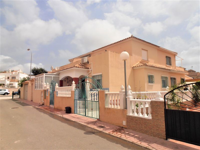 Large Quad with Pool Views in Playa Flamenca. Ref:ks1296