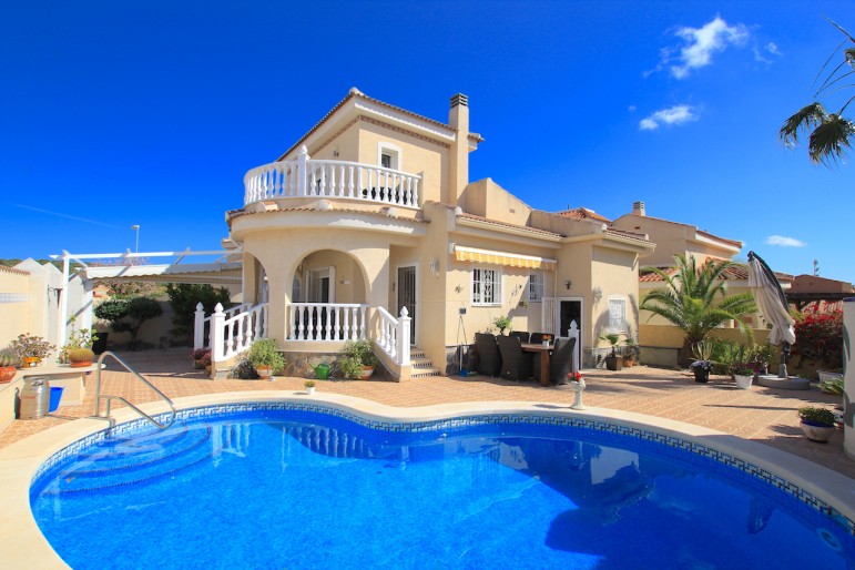 Lovely Detached Villa with Private Pool in Quesada. Ref:ks1806