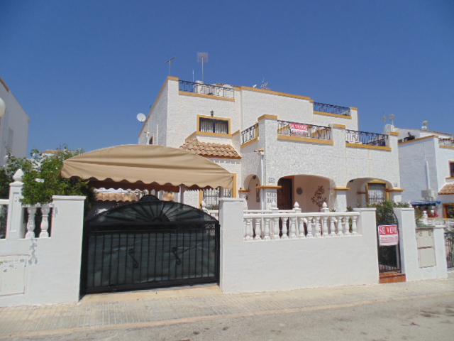 Great South Facing Quad Villa in Los Altos. Ref:ks2049