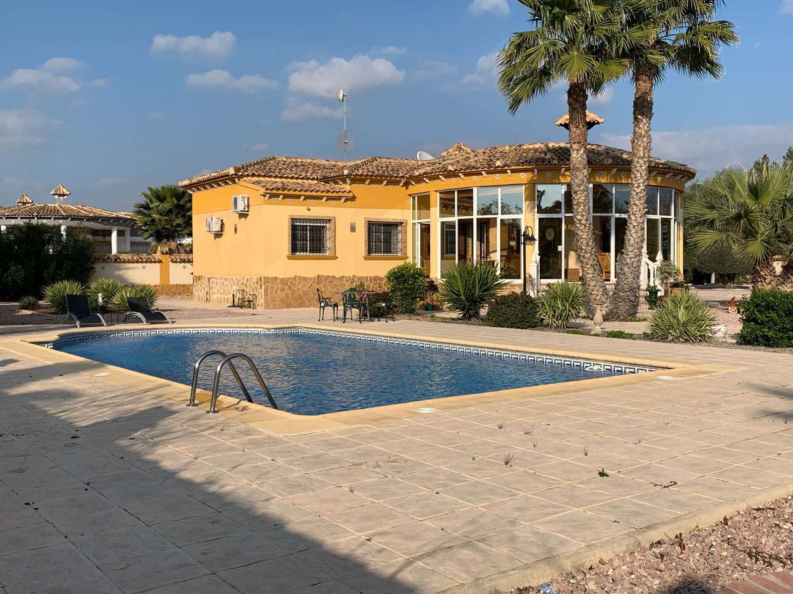 REDUCED!Great Offer! Large Villa with Massive Plot in Catral. Ref:mks2146