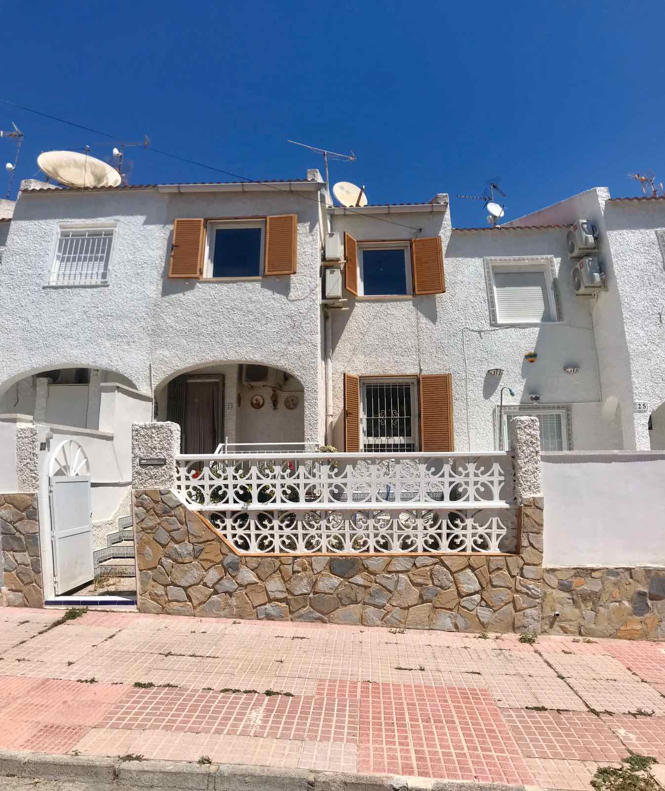 Great Offer! Townhouse near the Beach in Torrevieja. Ref:ks2270
