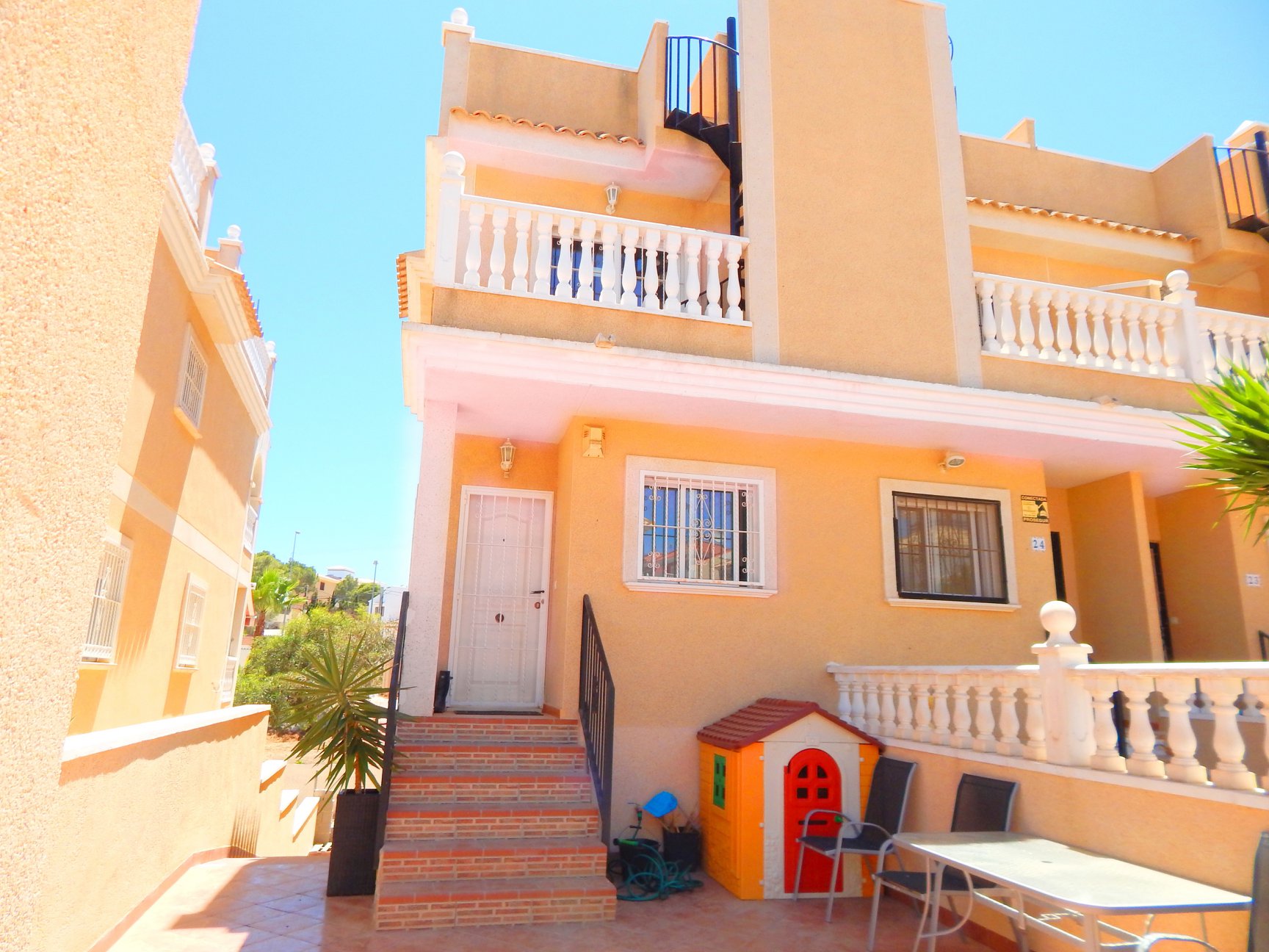 Offer! Semi-Detached Villa with Garage/Under Build in Villamartin. Ref:ks2364