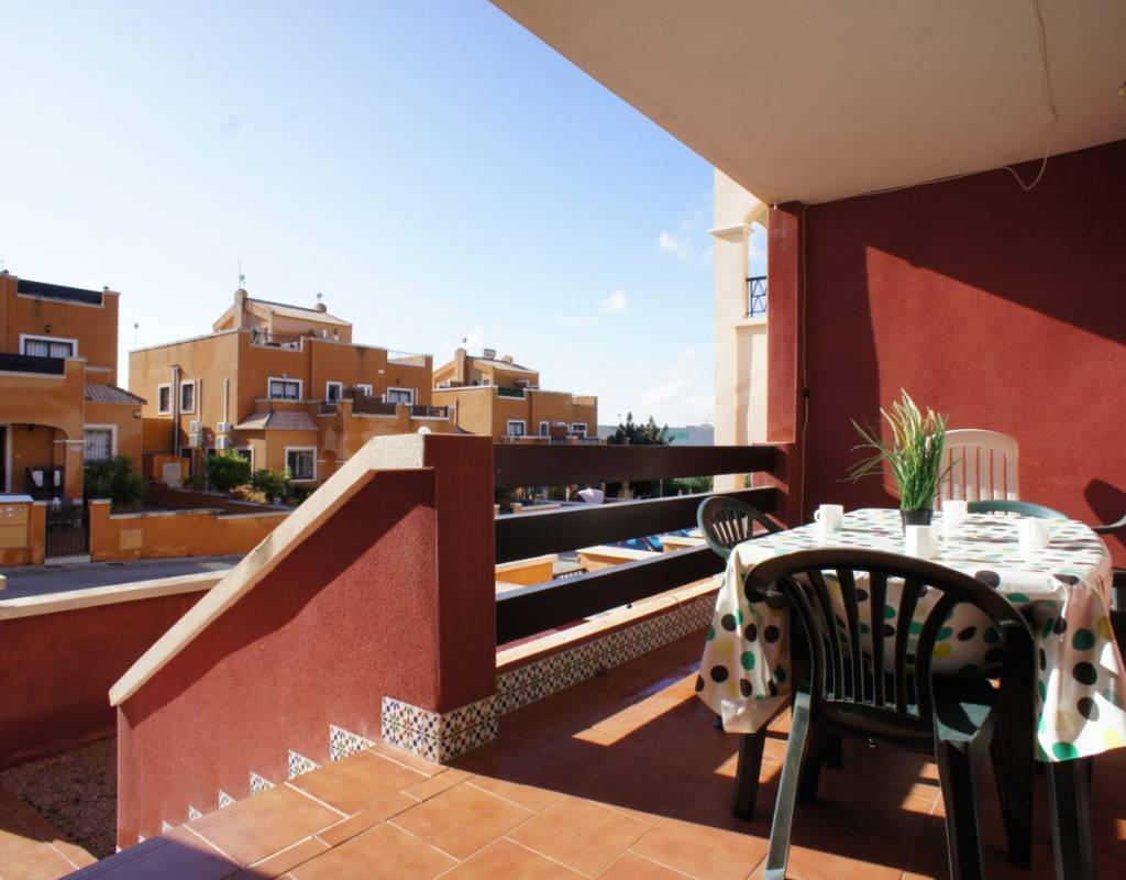 REDUCED!!! Amazing Offer! Ground Floor Bungalow in Los Altos. Ref:ks2416