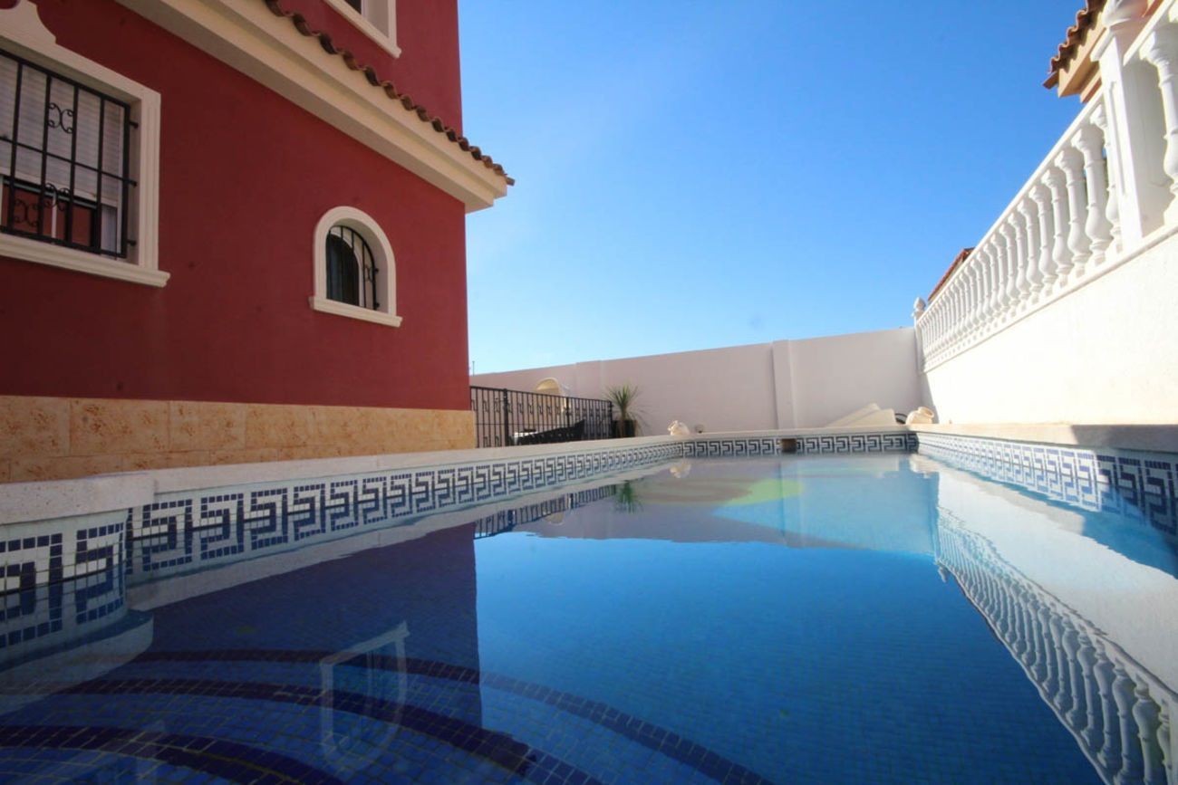 REDUCED!Great Detached Villa with Private Pool in La Zenia. Ref:ks2778