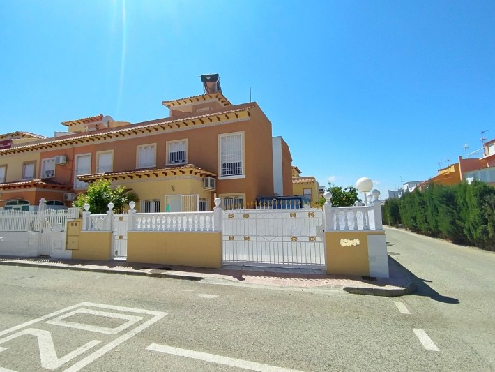 Offer! Spacious Semi-Detached Villa in Torrevieja. Ref:ks2886