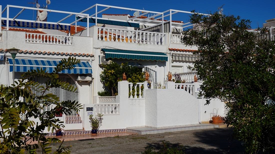 OFFER! South Facing Townhouse in Torrevieja. Ref:ks3176