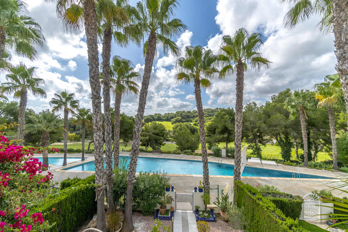 Bargain! Great Views to Golf Detached Villa in Villamartin. Ref:ks3159