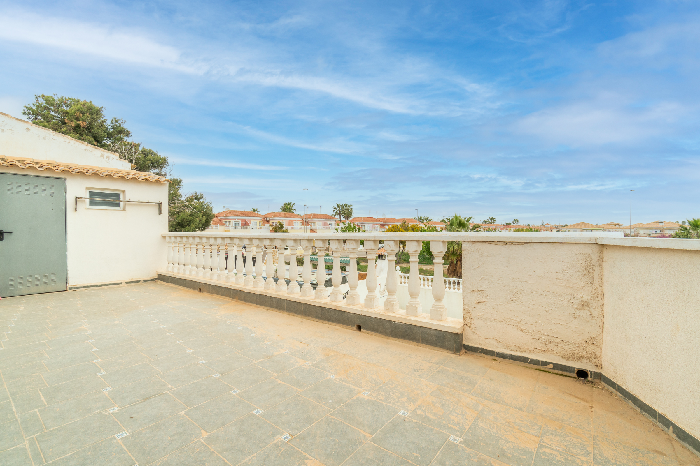 OFFER! Top Floor Bungalow near the Beach in La Zenia. Ref:ks3193