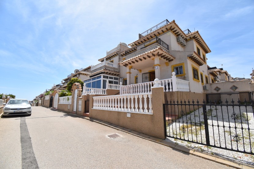 Bargain! Great Townhouse in Villamartin. Ref:mks3303