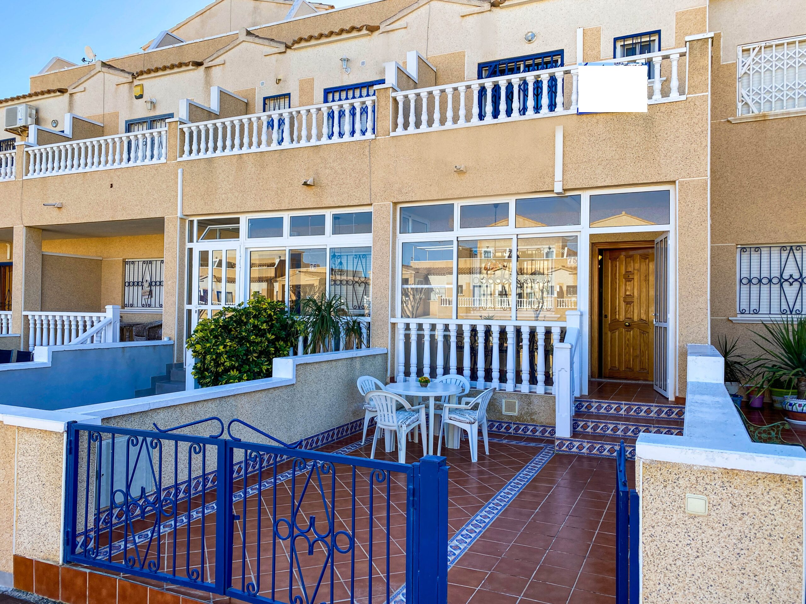 Great Near Beach Townhouse in Punta Prima. Ref:ks3329