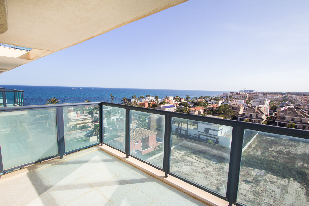 OFFER!!! Fully Renovated Apartment next to Beach in Torrevieja. Ref:ks3363