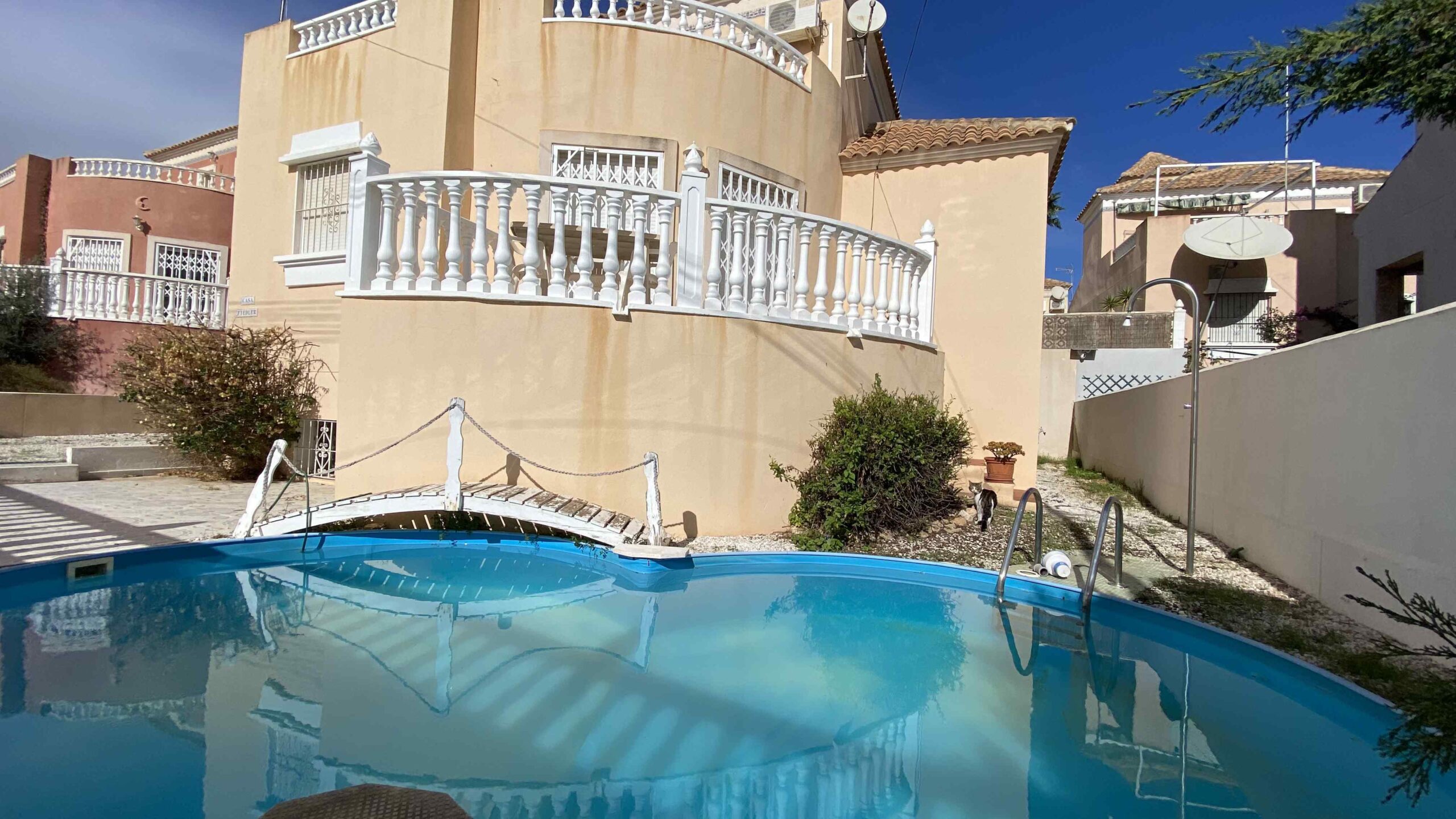REDUCED! South Facing Detached Villa with Private Pool in Villamartin. Ref:ks3391
