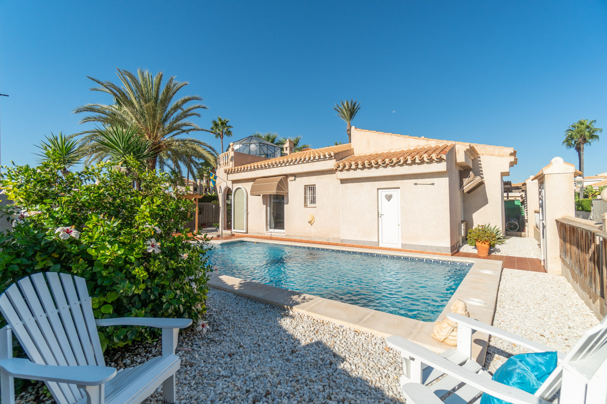 Amazing Detached Villa with Private Pool in Playa Flamenca. Ref:ks3480