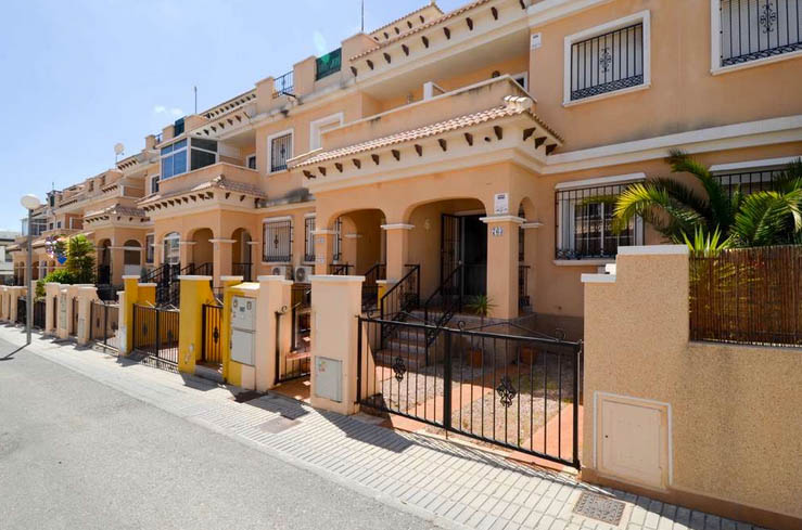 Bargain! Townhouse in Villamartin/ Playa Flamenca. Ref:ks3577