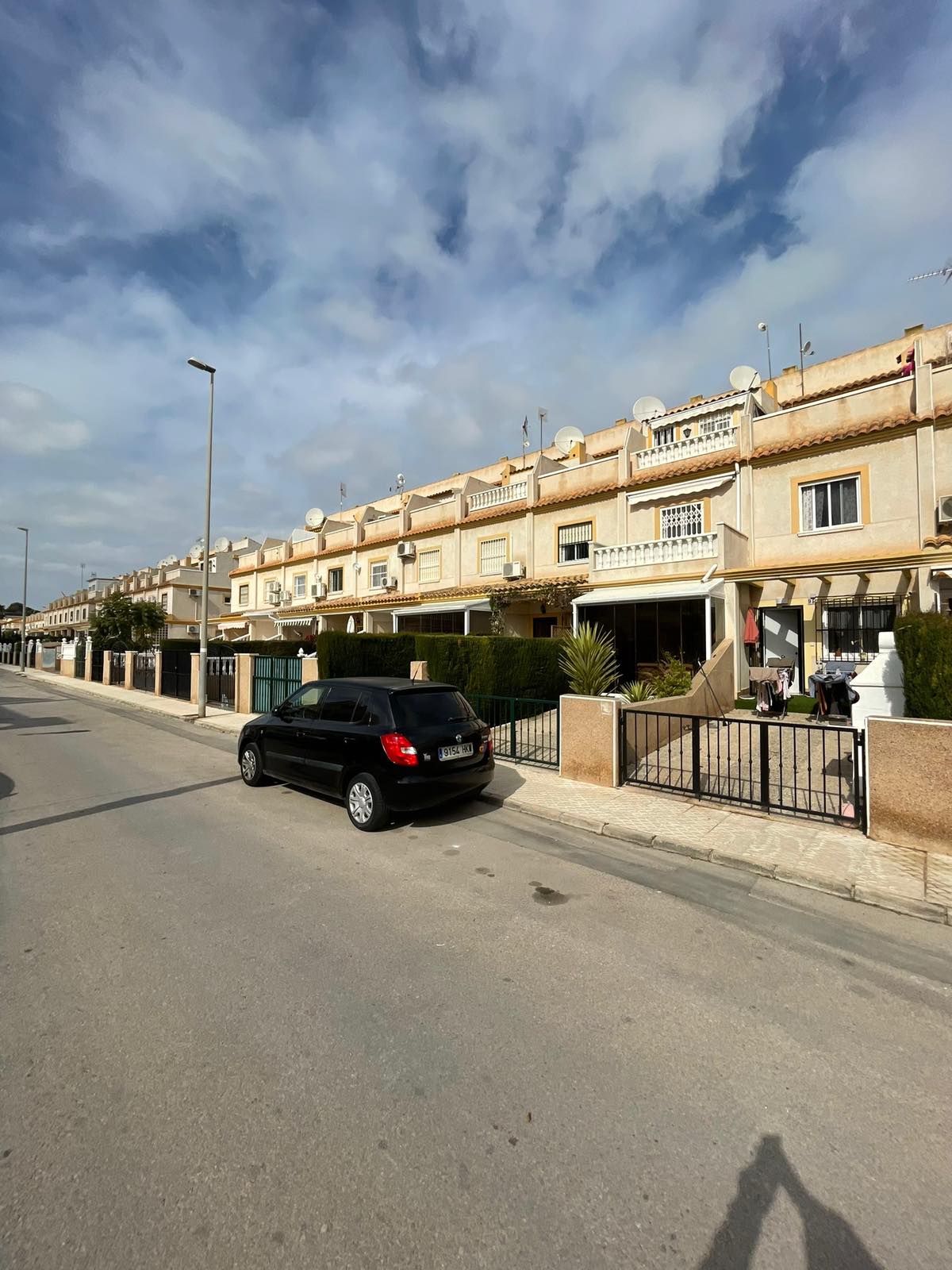 Spacious South Facing 4 Bed Townhouse in Villamartin. Ref:mks3640