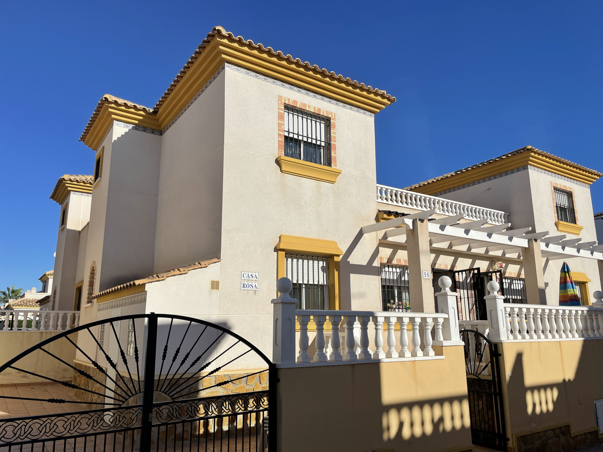 OFFER! Spacious Quad Villa in Playa Flamenca/ Villamartin. Ref:ks3610