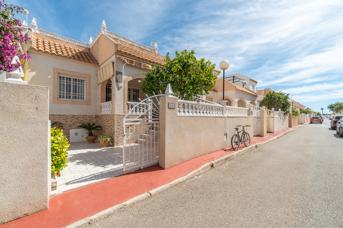 REDUCED!!!Lovely OFFER! Townhouse in Torrevieja. Ref:ks3697