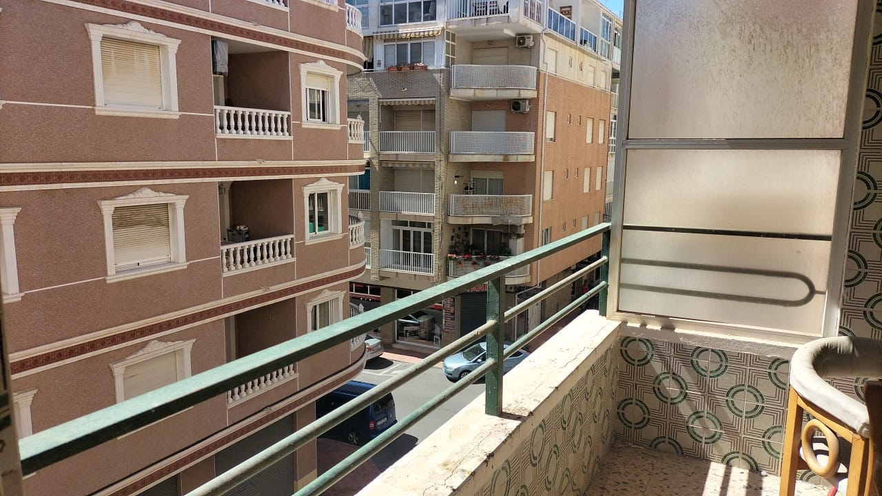 Investment!South Facing 3 Bed Apartment near Beach in Torrevieja. Ref:mks3748