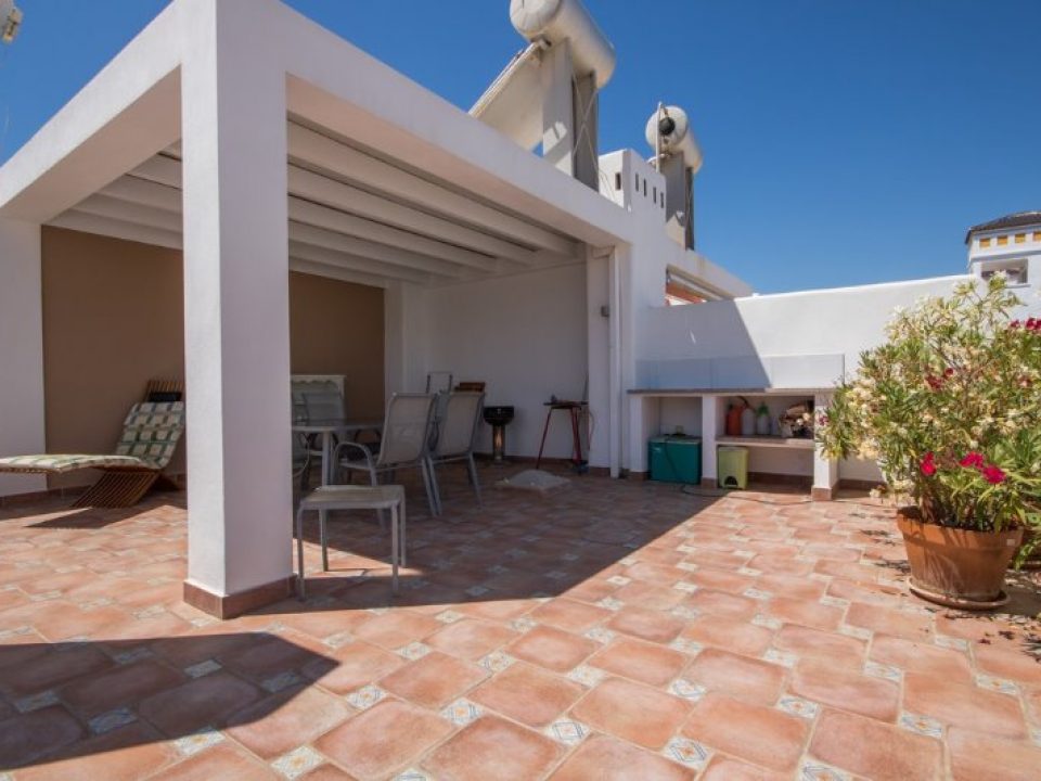 Offer! Luxury Quad Villa next to La Fuente Center in Villamartin. Ref:ks3946