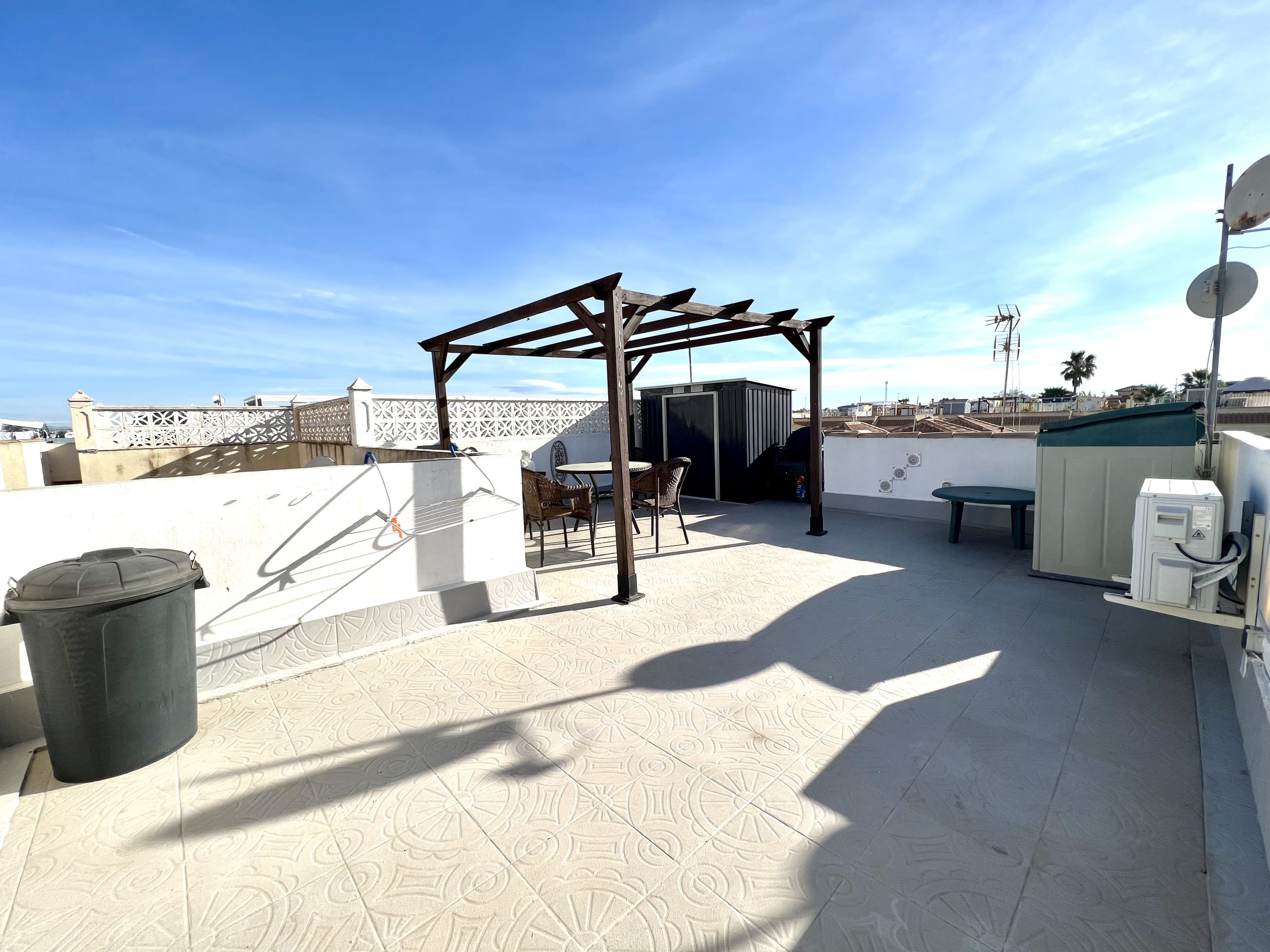 Opportunity! Top Floor Bungalow with Tourist License in Torrevieja. Ref:ks3995