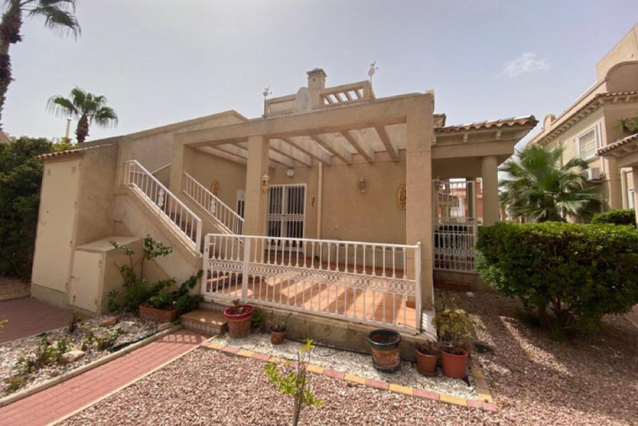 OFFER! One Level Quad in Playa Flamenca. Ref:ks3987