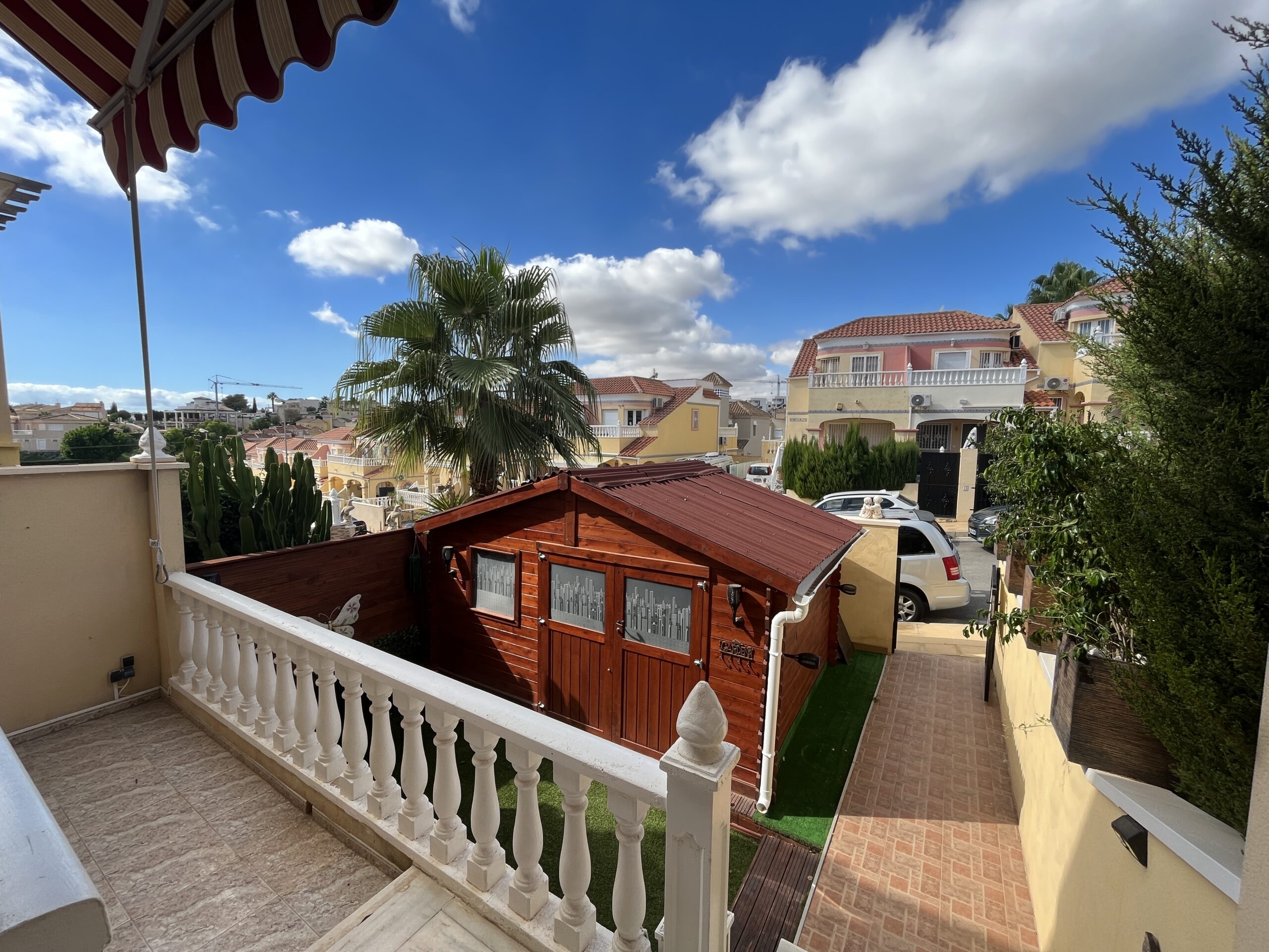 OFFER! Ground Floor Bungalow with Wooden Shed in Villamartin. Ref:ks4049