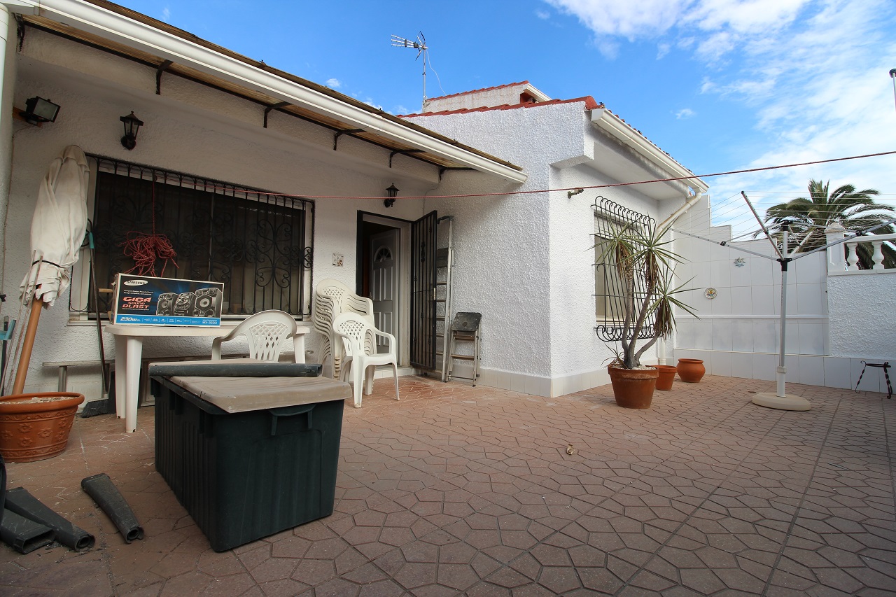 Reduced!!! Offer! Townhouse with 3 bedrooms in Torrevieja. Ref:ks4095