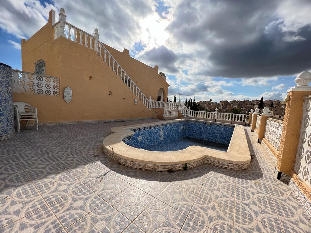 Priced for Quick Sale! Villa with Private Pool in Villamartin. Ref:ks4145
