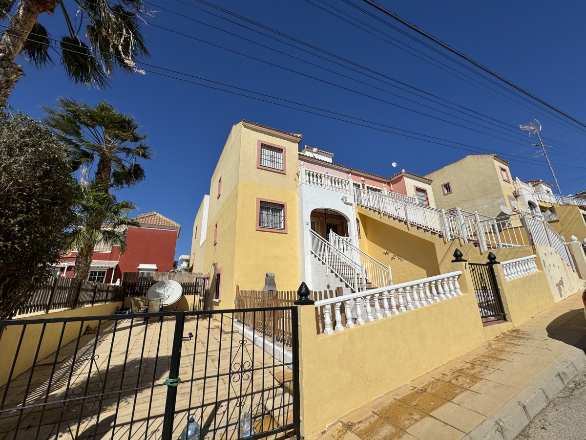 Opportunity! 2 Apartments Priced as 1 in Villamartin. Ref:ks4214