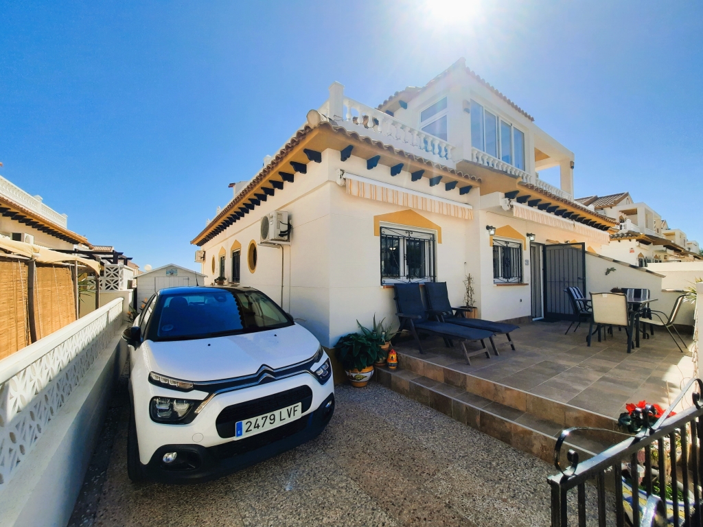 Offer! Great Condition Pool Views Semi-Detached Villa in La Florida. Ref:ks4223