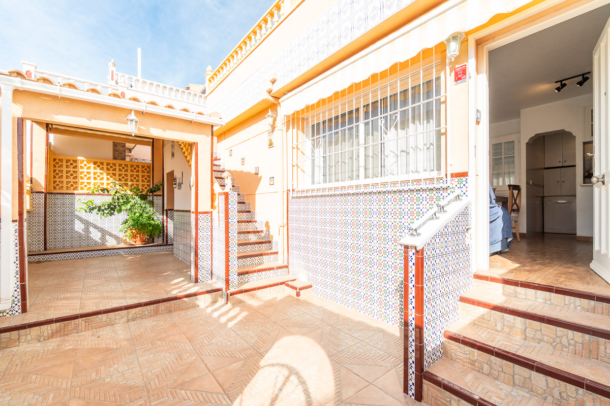 Opportunity! Townhouse with Separated Apartment in Los Altos. Ref:ks4278