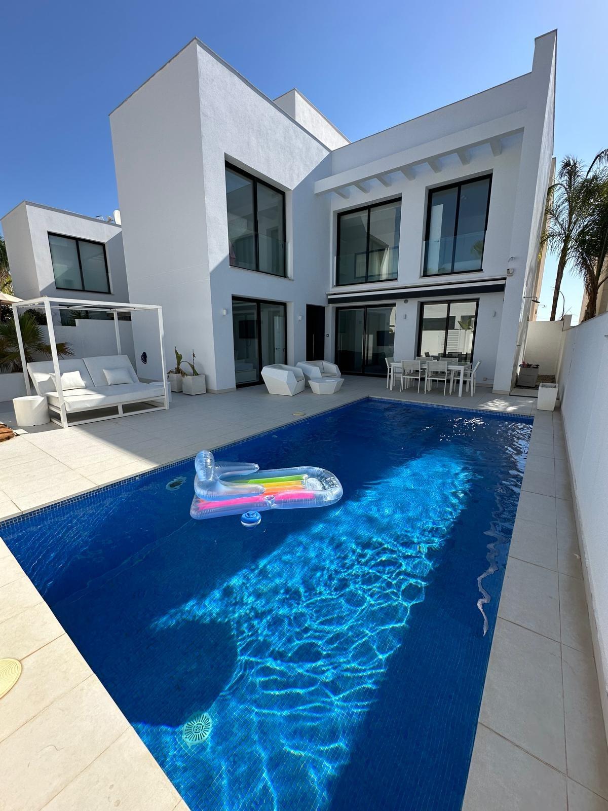 Opportunity! Spacious Modern Villa with Private Pool in Quesada. Ref:ks4378
