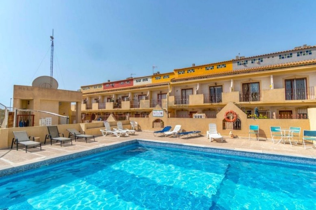 OFFER! 3 Bed Townhouse in the Heart of Playa Flamenca. Ref:mks4575