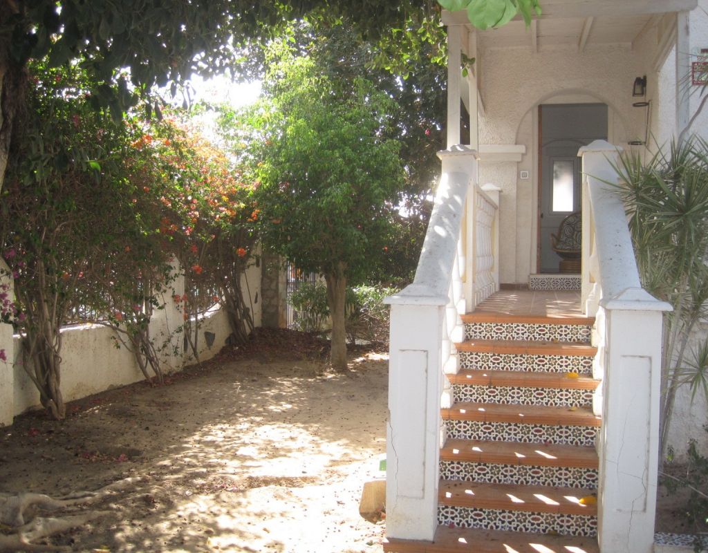 OFFER! 3 bed Semi-Detached Villa near sea in Punta Prima. Ref:ks4584