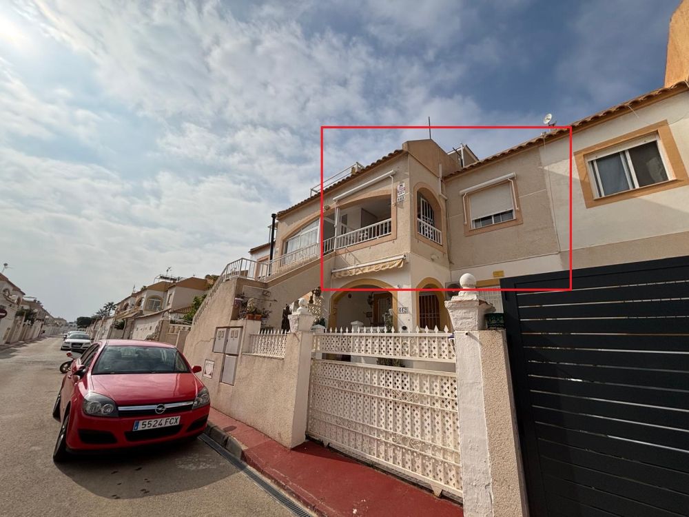 Renovated Top Floor Bungalow with Solarium in Torrevieja. Ref:ks4688