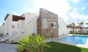 5 Bedroom Renovated Villa with Pool & Garage in Torrevieja.  Ref:mks1018