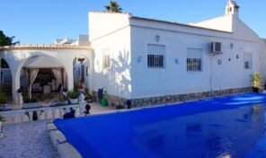Offer! Large Semi-Detached Villa with Private Pool in Torrevieja. Ref:ks3017