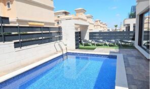 Bargain! Large Modern Villa with Private Pool in Villamartin. Ref:mks3120