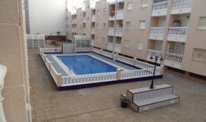 OFFER! Apartment with Terrace and Pool in Torrevieja. Ref:ks3236
