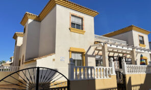 OFFER! Spacious Quad Villa in Playa Flamenca/ Villamartin. Ref:ks3610
