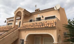 BARGAIN! Top Floor Bungalow in Villamartin. Ref:ks3645