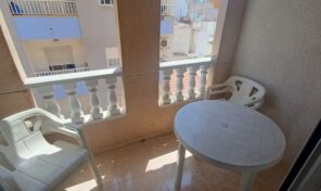 OFFER! Central Apartment with Pool in Torrevieja. Ref:ks3927