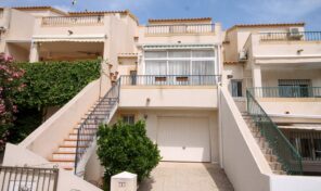 Reduced! Great Condition Townhouse with Garage in Villamartin. Ref:ks4096