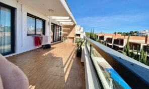 OFFER! Modern Penthouse with Pool Views and Large Terrace in Villamartin. Ref:ks4237
