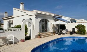 Offer! Semi- Detached Villa with Pool and Garage in Torrevieja. Ref:ks4219