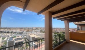 REDUCED! Spacious Penthouse with Large Terrace and Solarium in Villamartin/ Playa Flamenca. Ref:ks4473