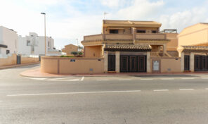 Bargain! Large Semi Detached Villa with Garage in Los Balcones. Ref:ks4559