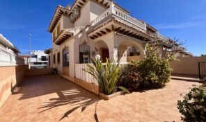 OFFER! 3bed Semi- Detached Villa in Lomas de Cabo Roig. Ref:ks4691