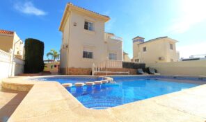 Best Location! Large 5 bed Villa with Private Pool in La Zenia. Ref:ks4816